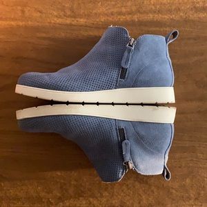 White Mountain Beaumont High Top Suede Sneakers